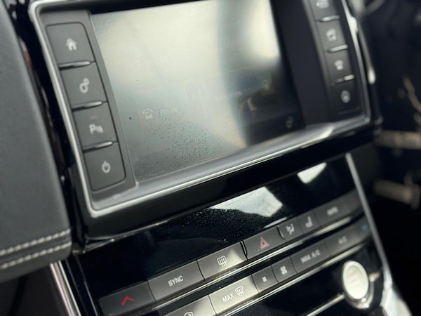 Used Jaguar XE 2016 for sale - 75667819: Photo 33
