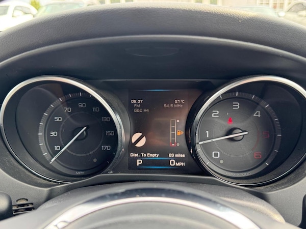 Used Jaguar XE 2016 for sale - 75667819: Photo 37
