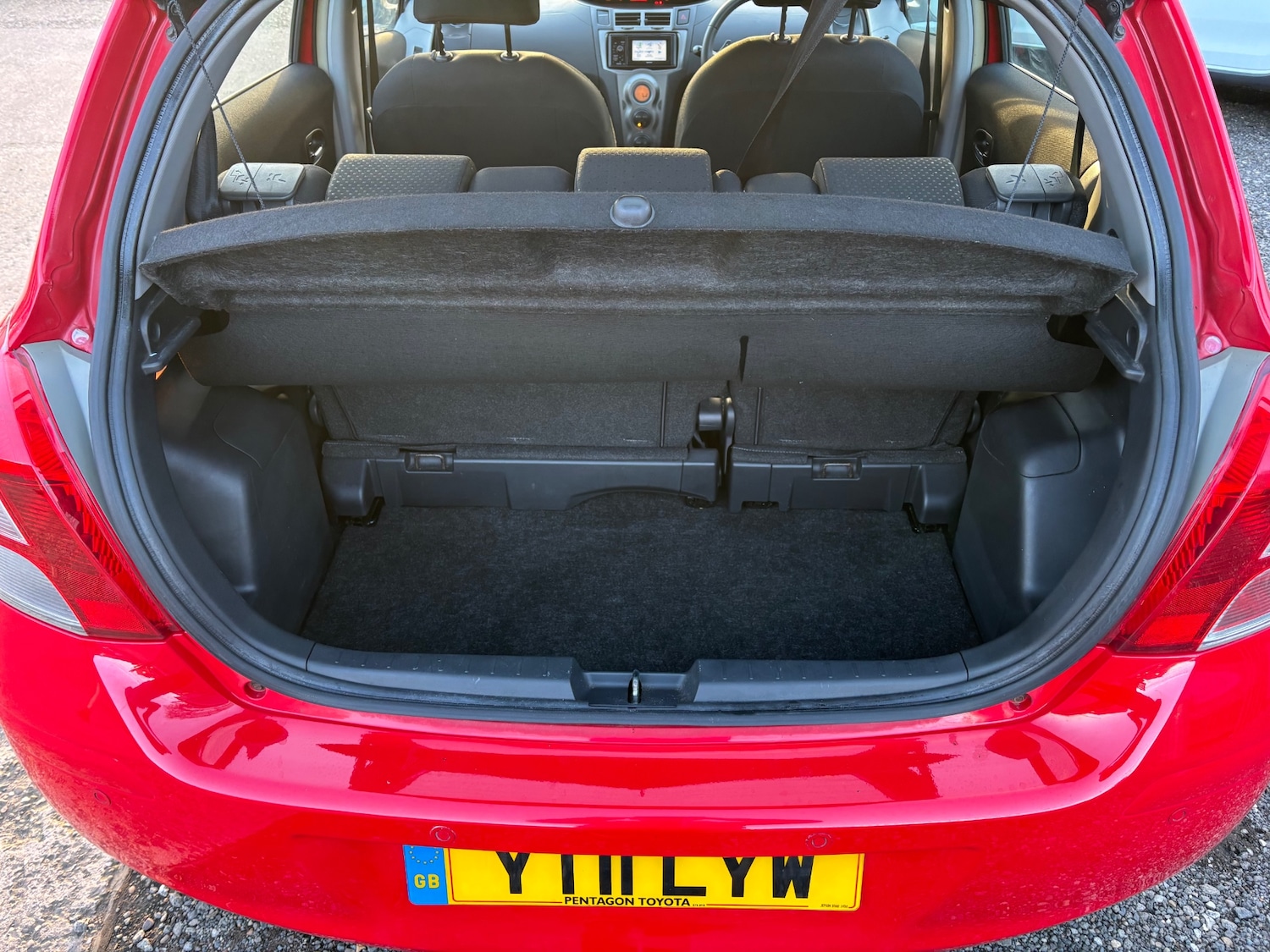 Used Toyota Yaris 2011 for sale - 77782045: Photo 18