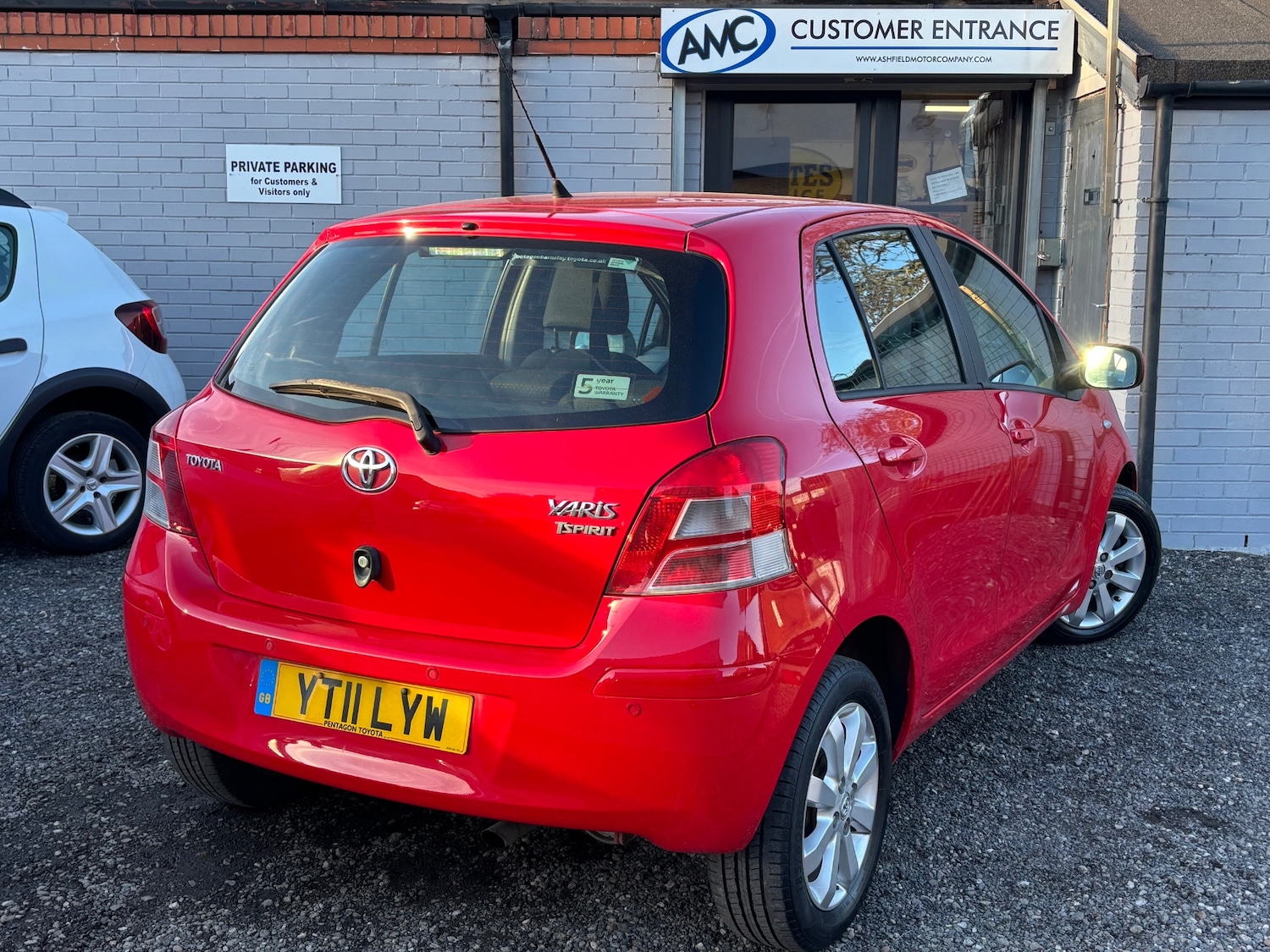 Used Toyota Yaris 2011 for sale - 77782045: Photo 6