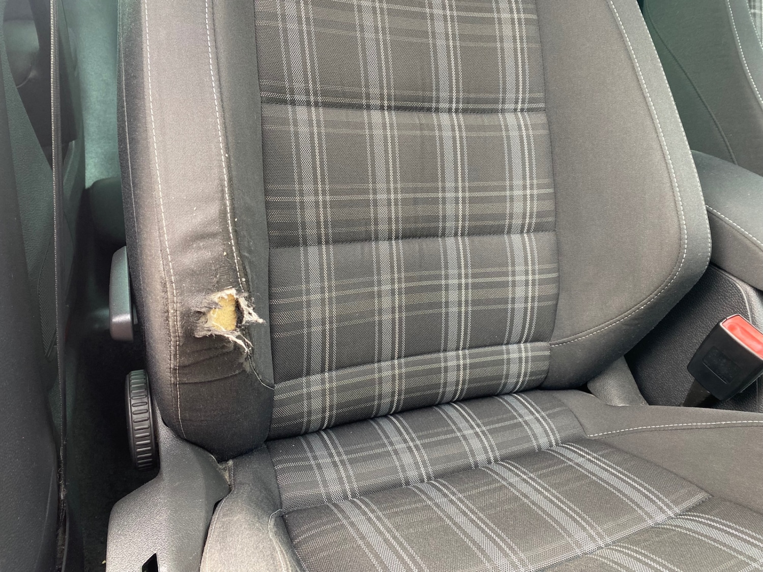 Used Volkswagen Golf 2010 for sale - 77166234: Photo 9