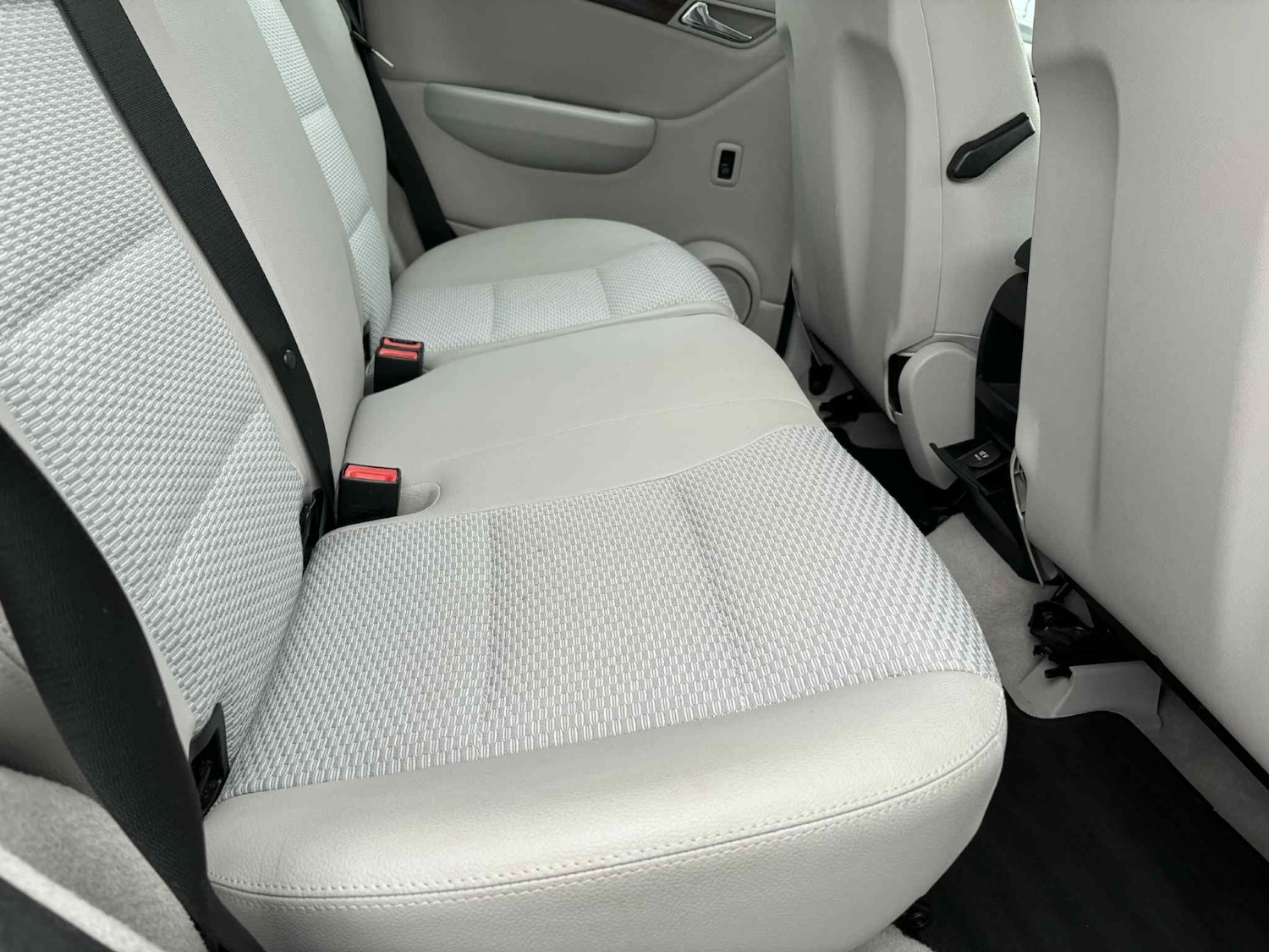 Used Mercedes-Benz A-Class 2010 for sale - 77676637: Photo 16