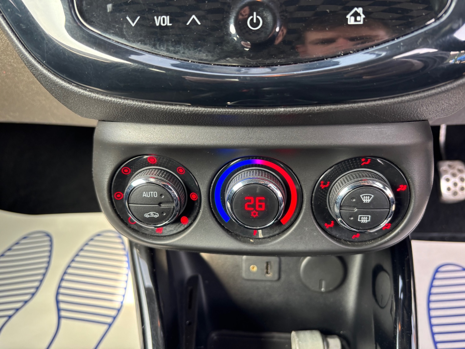 Used Vauxhall ADAM 2015 for sale - 77977313: Photo 15