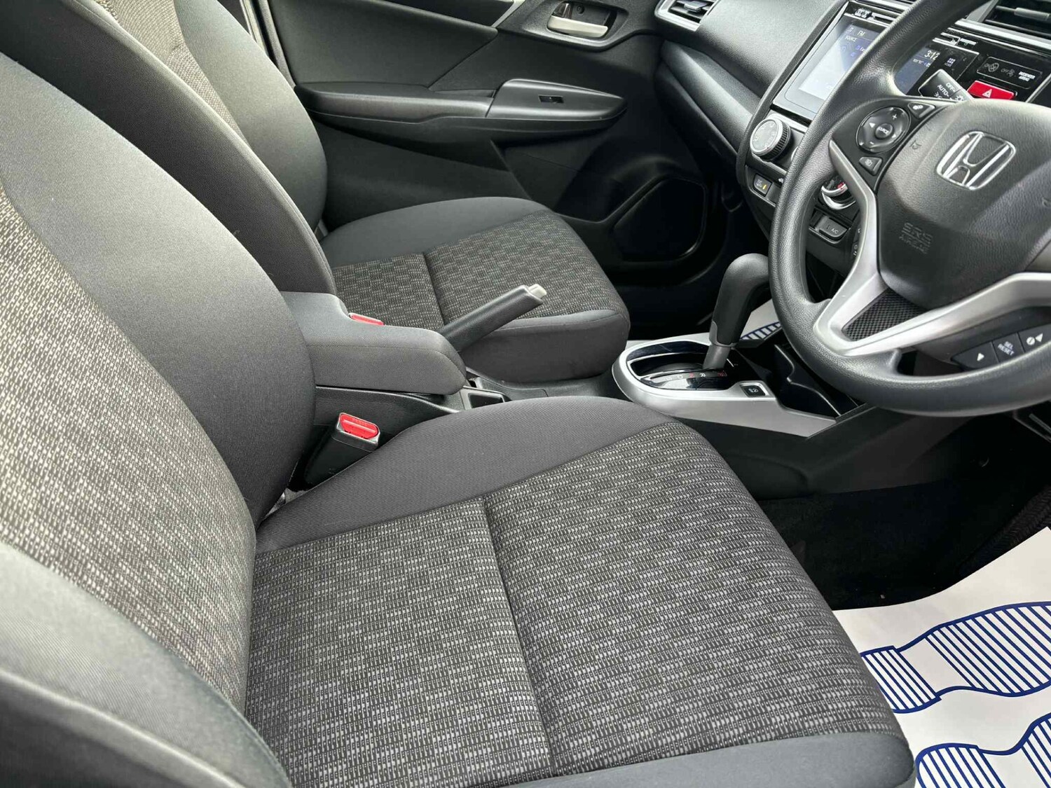 Used Honda Jazz 2017 for sale - 77628996: Photo 8