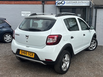 Used Dacia Sandero Stepway 2016 for sale - 79173607: Photo
