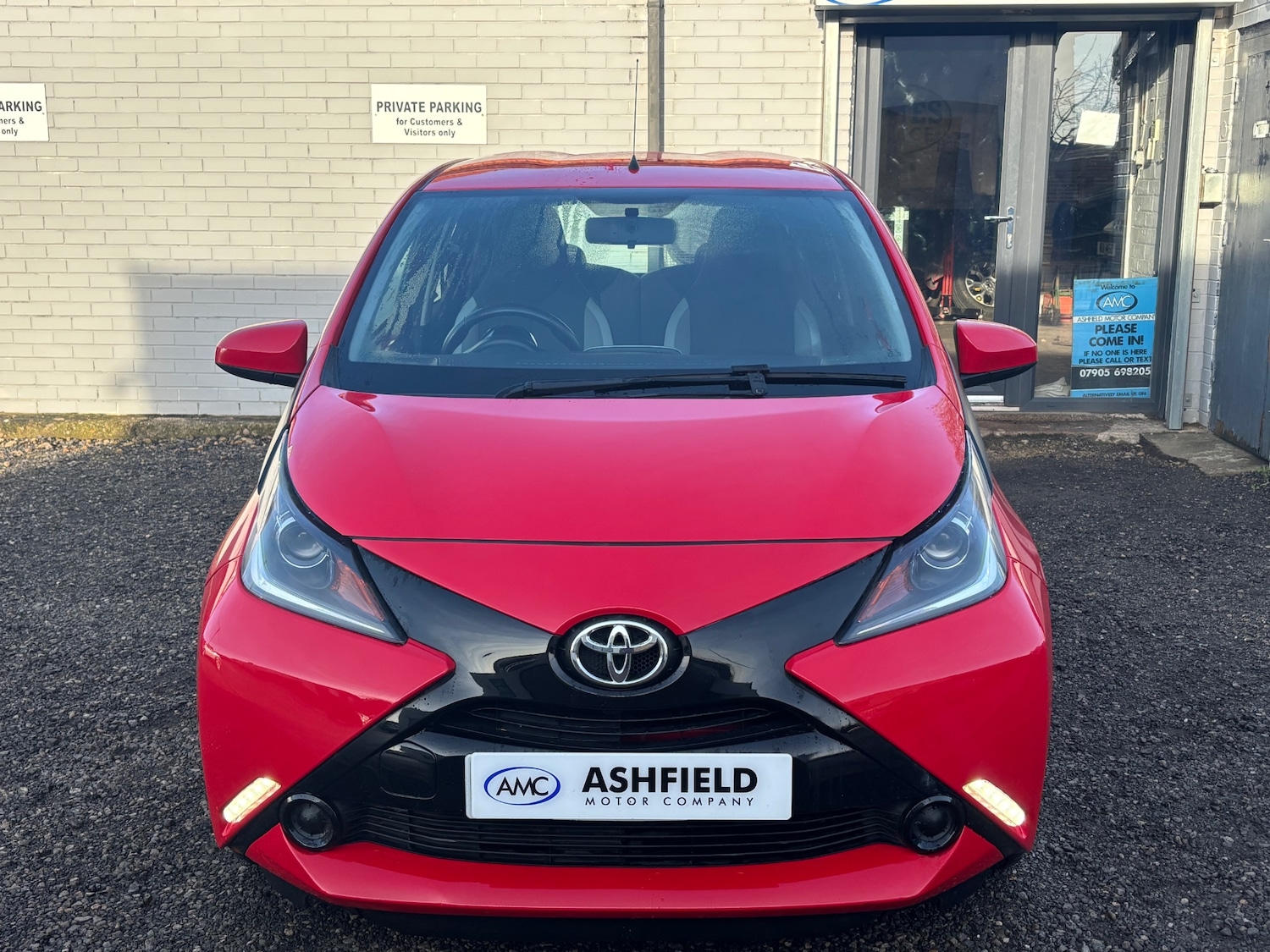 Used Toyota AYGO 2015 for sale - 77166213: Photo 2