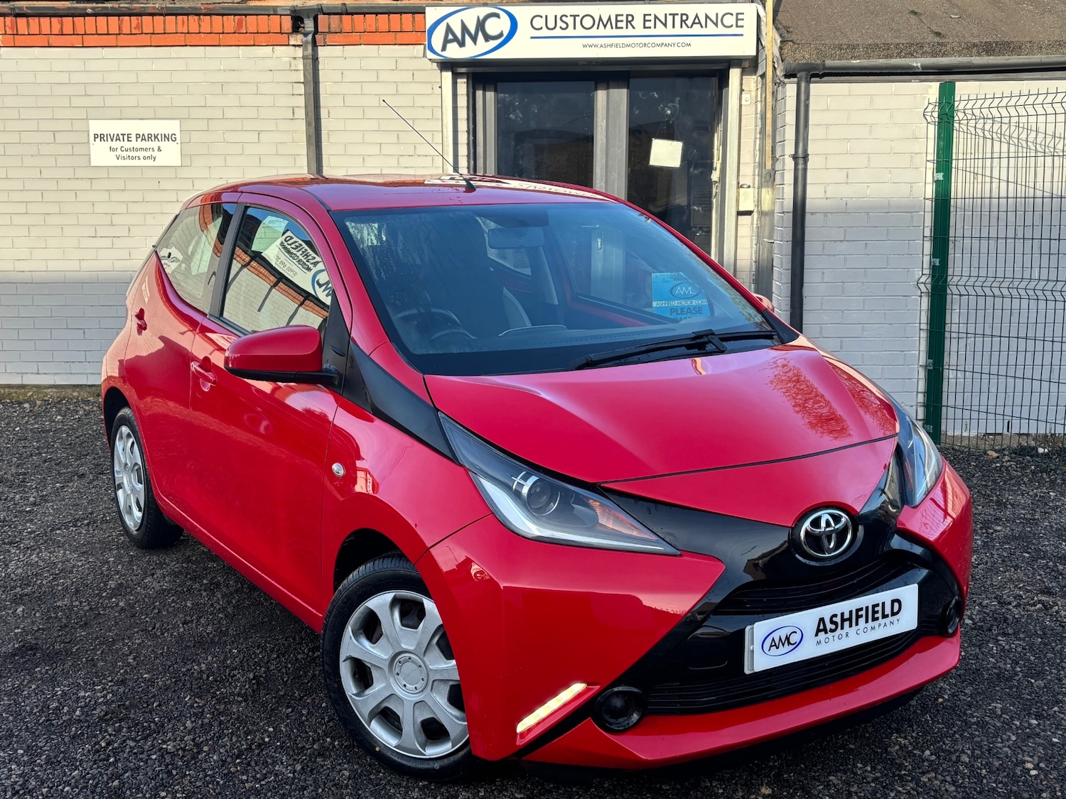 Used Toyota AYGO 2015 for sale - 77166213: Photo 3