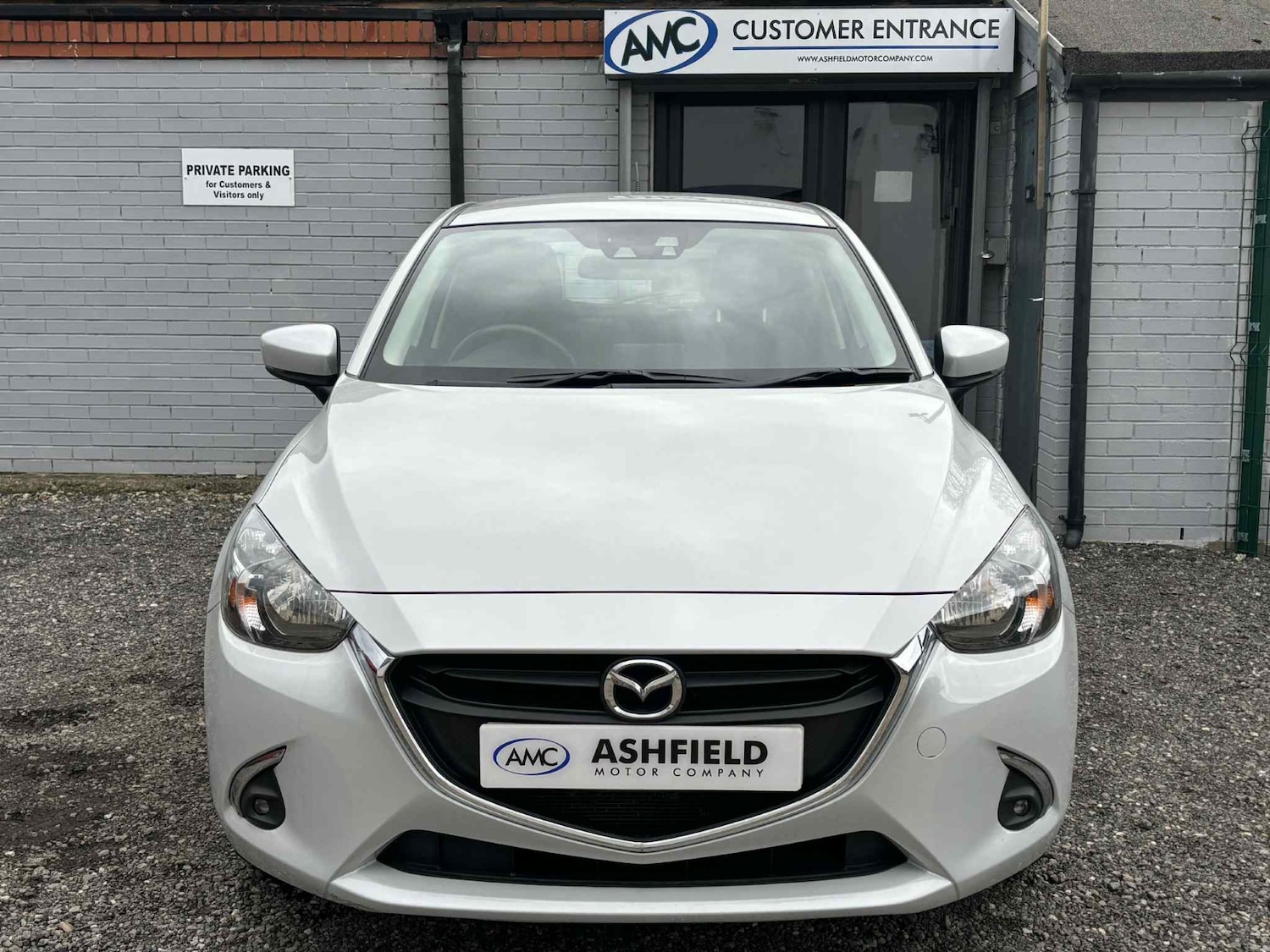 Used Mazda Mazda2 2018 for sale - 77676971: Photo 2