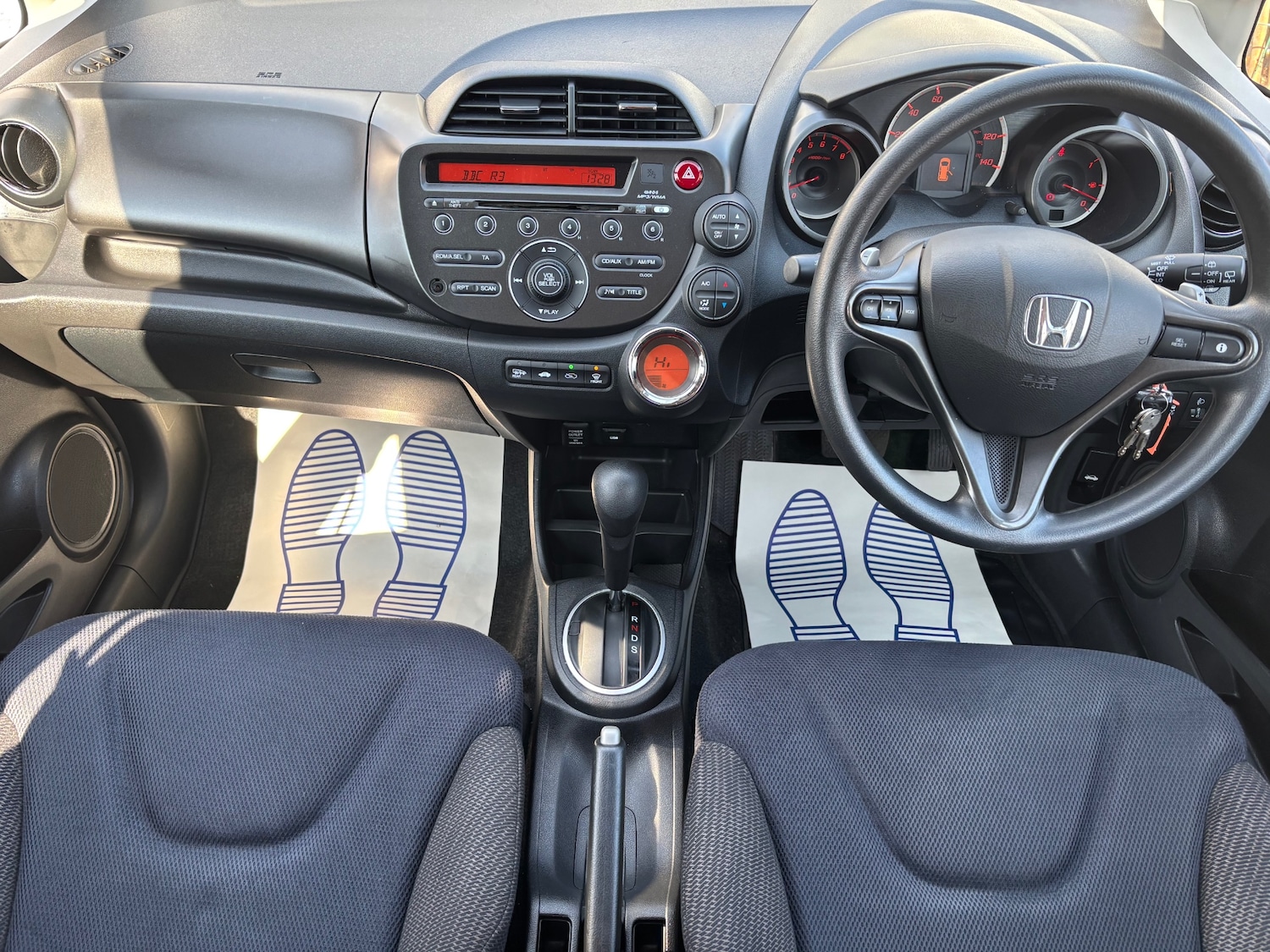 Used Honda Jazz 2012 for sale - 77977307: Photo 14