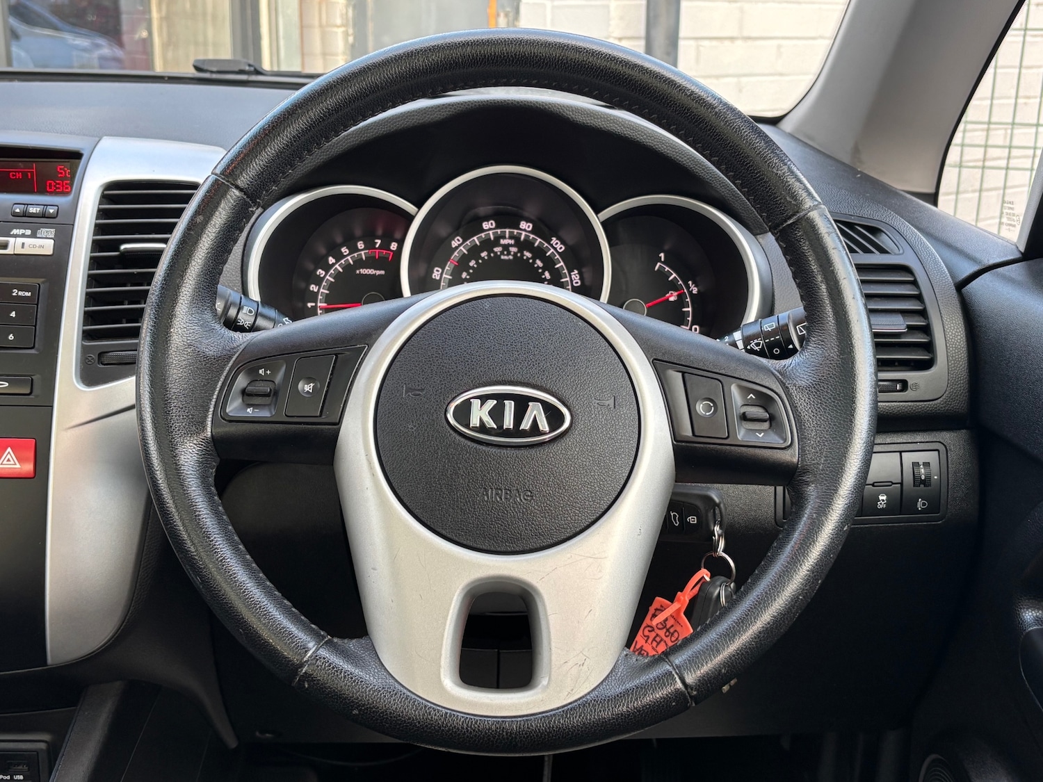 Used Kia Venga 2010 for sale - 77166230: Photo 11
