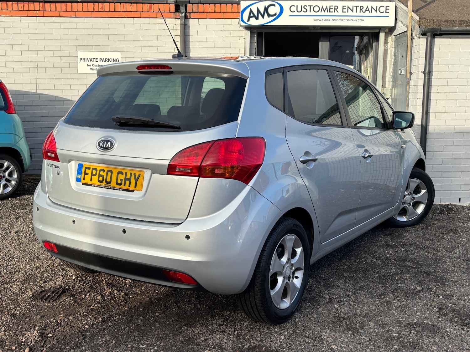 Used Kia Venga 2010 for sale - 77166230: Photo 4