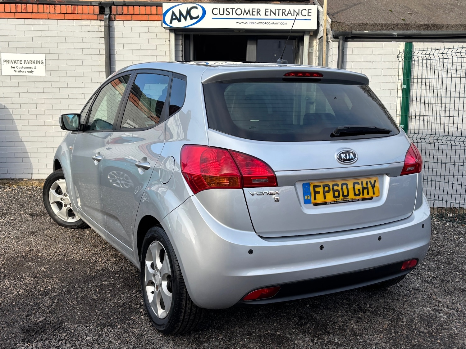 Used Kia Venga 2010 for sale - 77166230: Photo 6