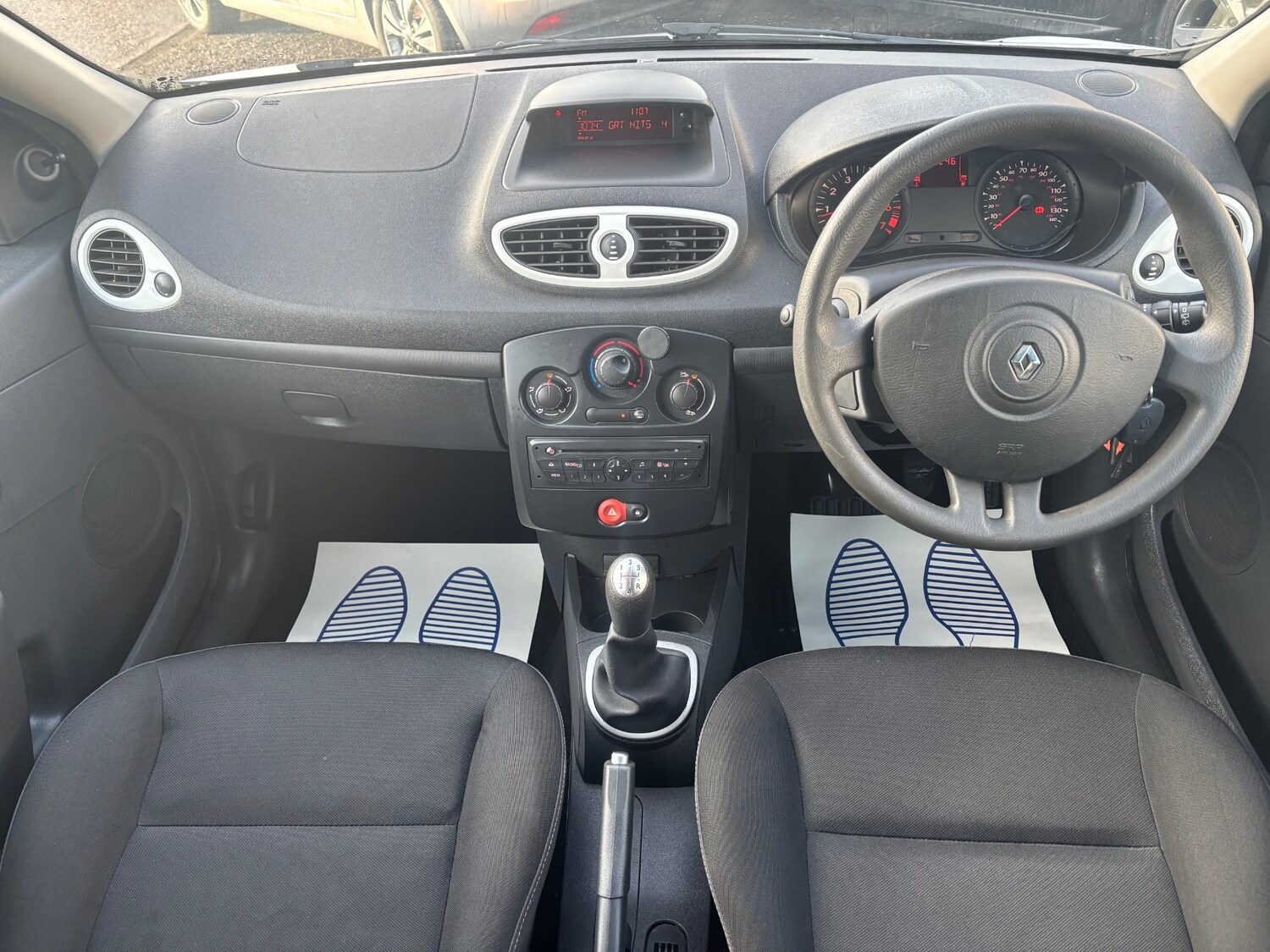 Used Renault Clio 2011 for sale - 77166236: Photo 15