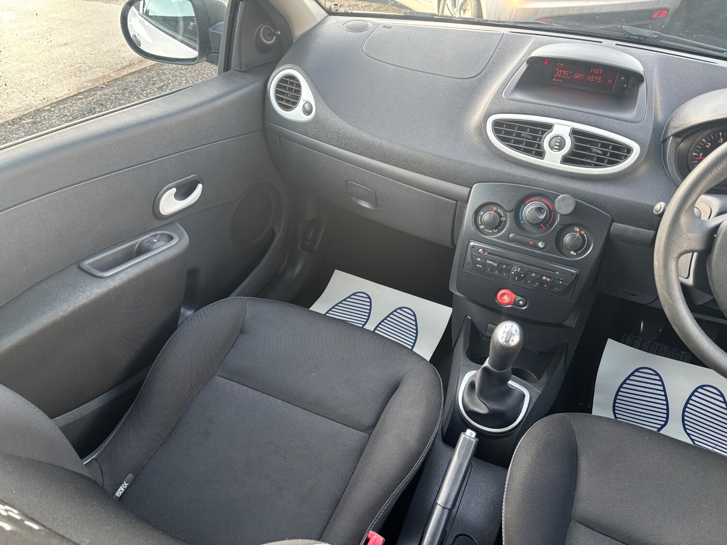Used Renault Clio 2011 for sale - 77166236: Photo 16