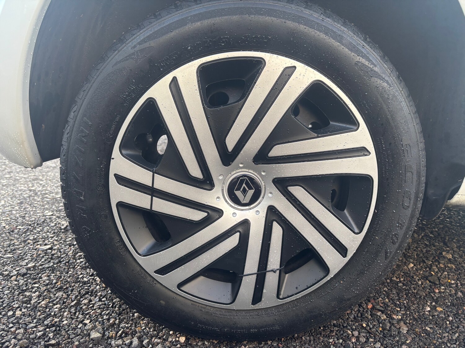 Used Renault Clio 2011 for sale - 77166236: Photo 18