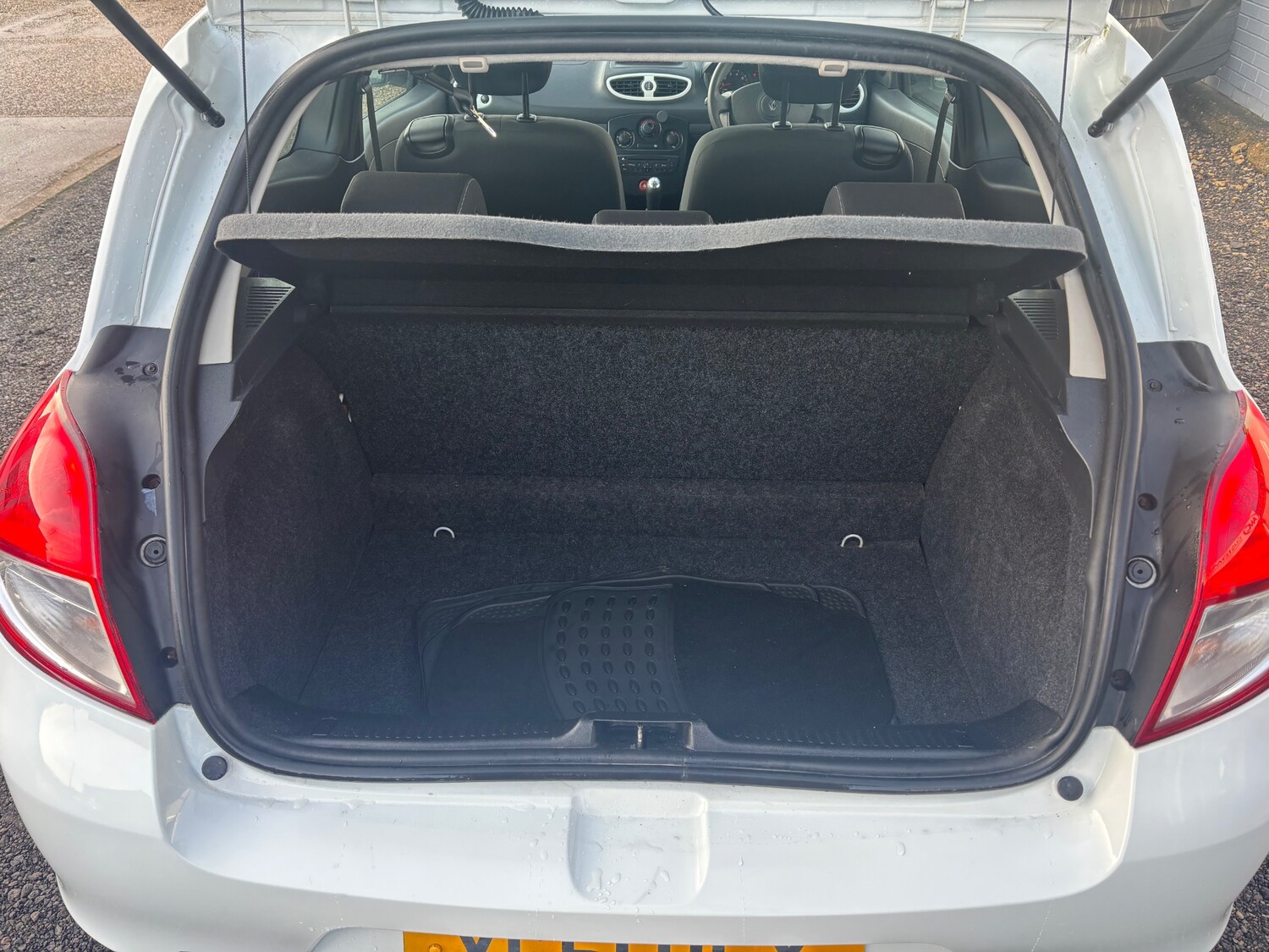 Used Renault Clio 2011 for sale - 77166236: Photo 19