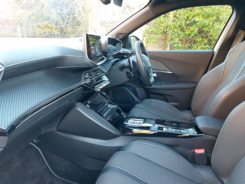 Used Peugeot 2008 2023 for sale - 76639540: Photo 5