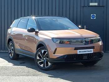 2025 - 1.2 Hybrid [136] GS 5dr e-DCT6