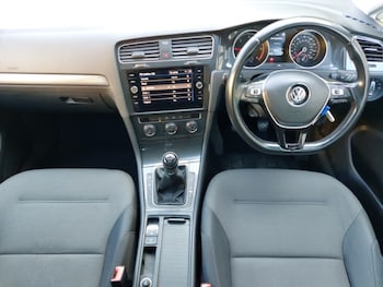 Used Volkswagen Golf 2019 for sale - 79201191: Photo
