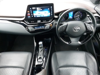 Used Toyota C-HR 2019 for sale - 77049415: Photo