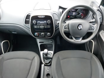 Used Renault Captur 2019 for sale - 76533025: Photo