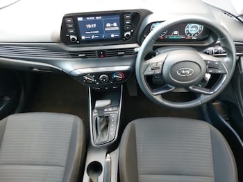 Used Hyundai i20 2022 for sale - 77062781: Photo