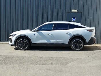 Used Peugeot 408 2024 for sale - 78243779: Photo