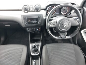 Used Suzuki Swift 2019 for sale - 79336445: Photo