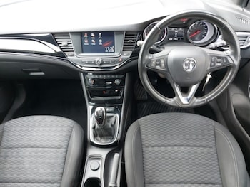 Used Vauxhall Astra 2018 for sale - 76275783: Photo