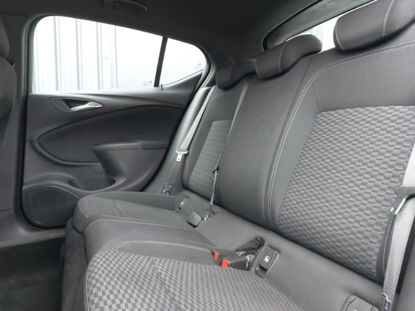 Used Vauxhall Astra 2018 for sale - 76275783: Photo 6