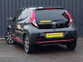 Used Toyota AYGO 2020 for sale - 76951540: Photo