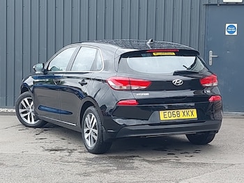 Used Hyundai i30 2018 for sale - 78634384: Photo