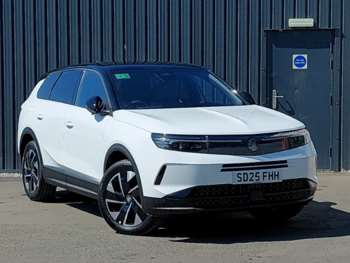 2025 - 1.2 Hybrid [136] Ultimate 5dr e-DCT6 [Pan Roof]