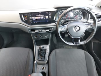 Used Volkswagen Polo 2018 for sale - 79510645: Photo