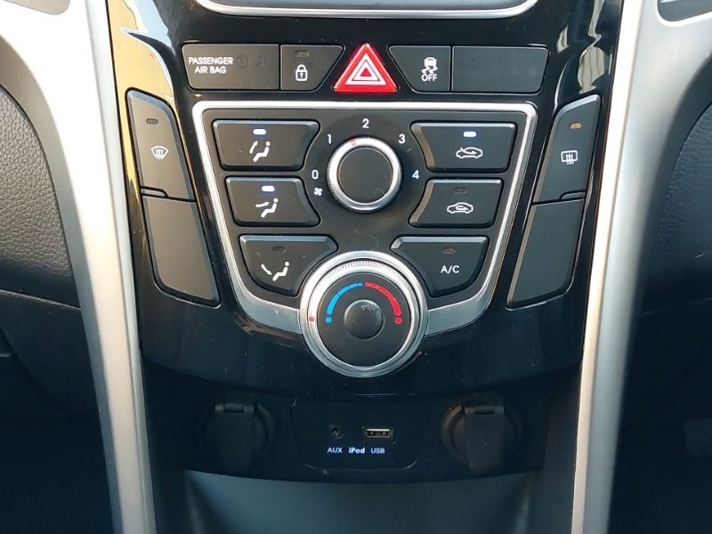 Used Hyundai i30 2015 for sale - 77922756: Photo 13