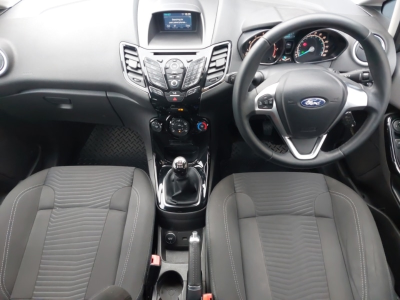 Used Ford Fiesta 2017 for sale - 77606200: Photo 2