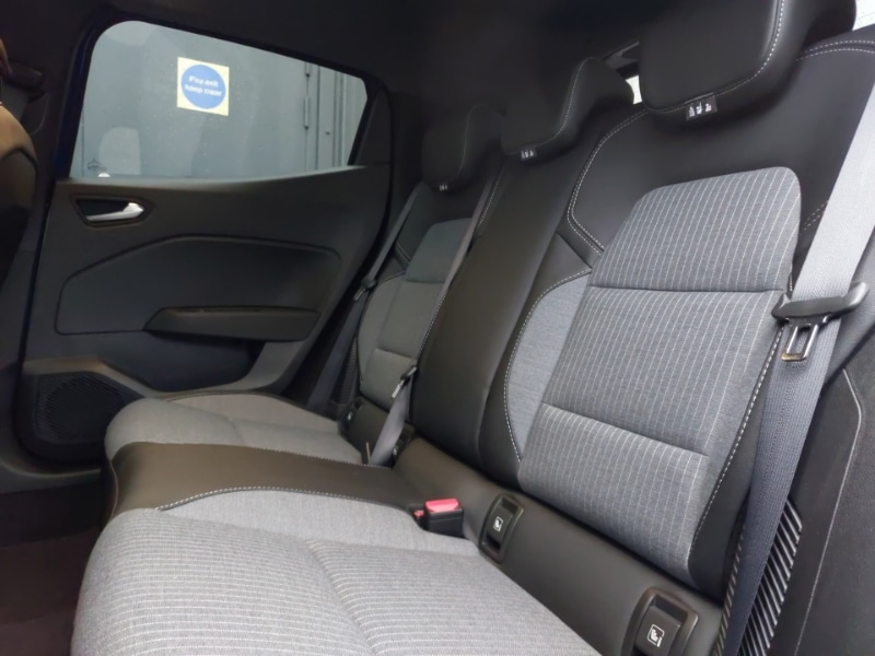 Used Renault Clio 2025 for sale - 76493351: Photo 6