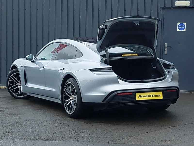 Used Porsche Taycan 2021 for sale - 77660857: Photo 12