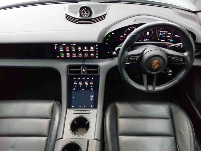 Used Porsche Taycan 2021 for sale - 77660857: Photo 2