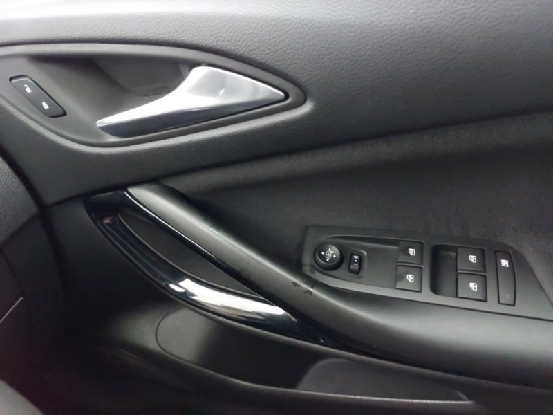Used Vauxhall Astra 2018 for sale - 76963984: Photo 13