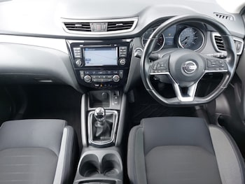 Used Nissan Qashqai 2017 for sale - 79343515: Photo