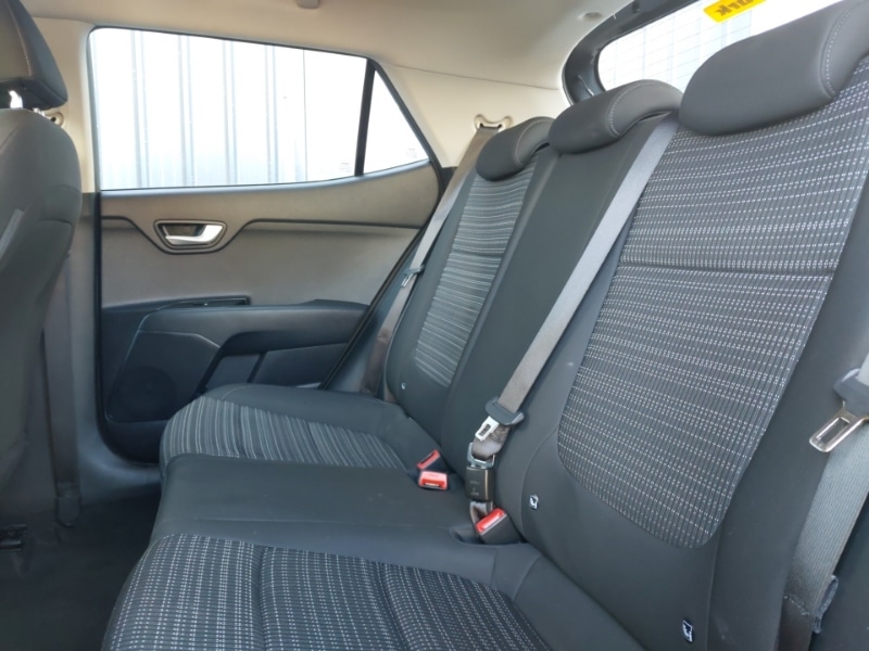 Used Kia Stonic 2023 for sale - 78046346: Photo 6