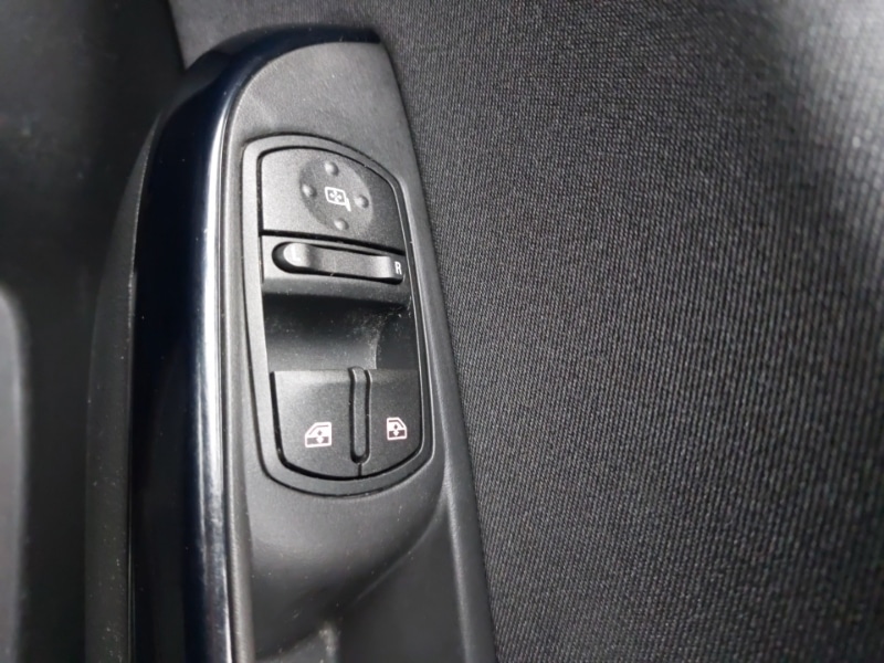 Used Vauxhall Corsa 2018 for sale - 77987823: Photo 18