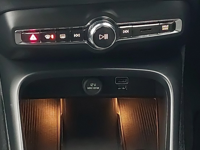 Used Volvo XC40 2022 for sale - 76875489: Photo 13