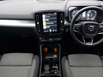 Used Volvo XC40 2022 for sale - 76875489: Photo