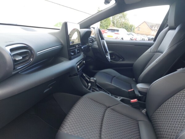 Used Toyota Yaris 2024 for sale - 75491884: Photo 5