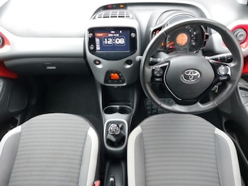 Used Toyota AYGO 2020 for sale - 76208055: Photo 2