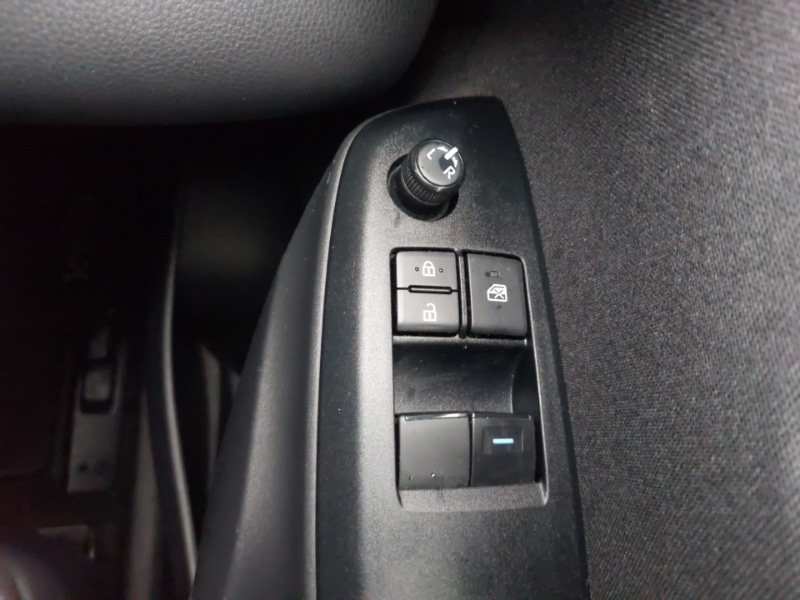 Used Toyota Yaris 2023 for sale - 76571651: Photo 17