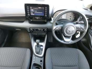 Used Toyota Yaris 2022 for sale - 74560382: Photo
