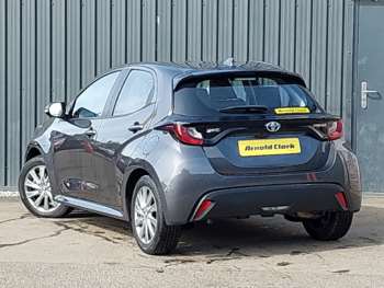 Used Toyota Yaris 2022 for sale - 74560382: Photo